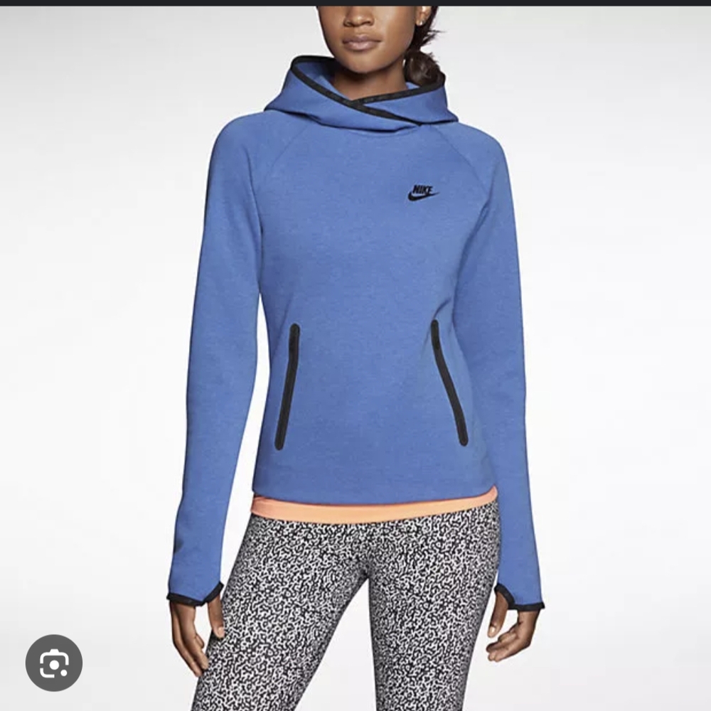 Nike Blue Sweatshirt Cozy and Stylish